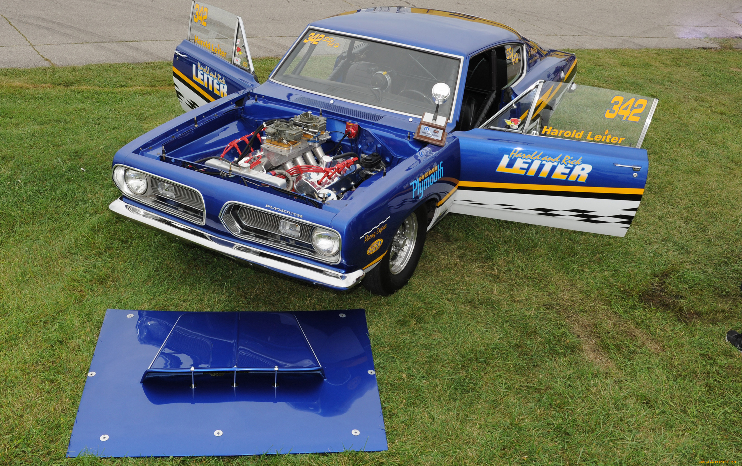 , plymouth, barracuda
